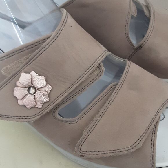 ARA Classic Open Toe Sandal - Picture 5 of 13